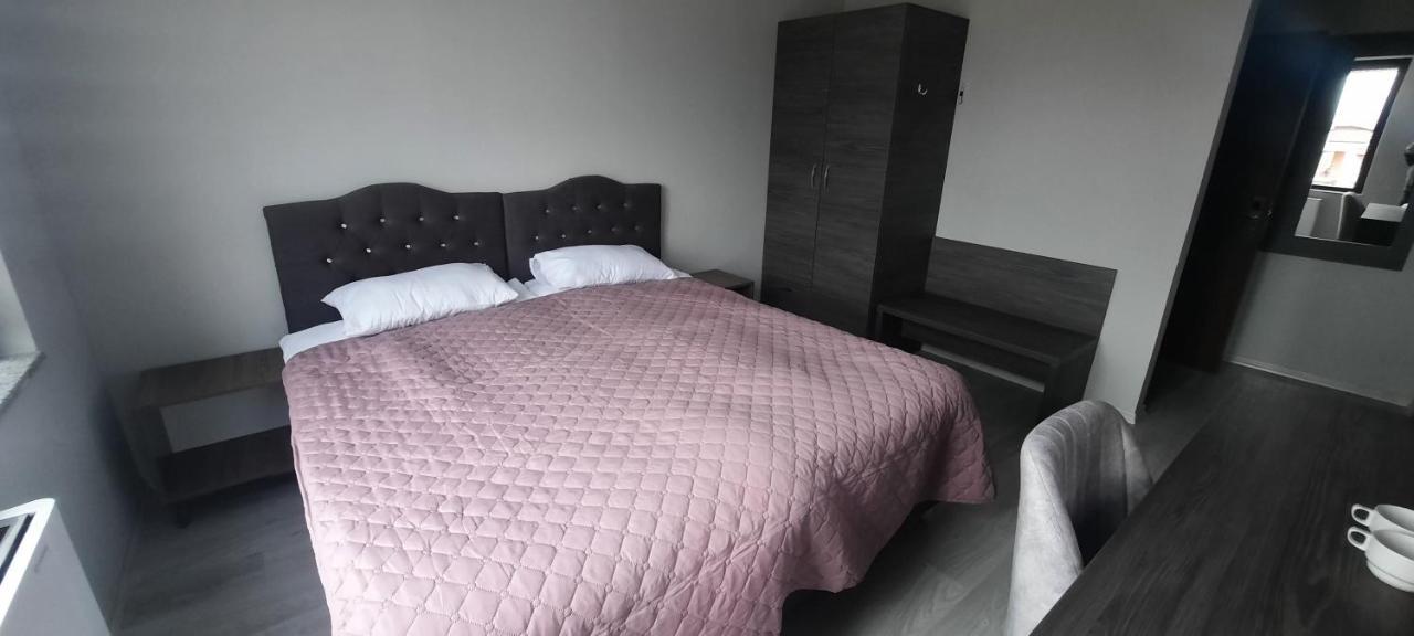 Zora Hotel Blagoevgrad Buitenkant foto